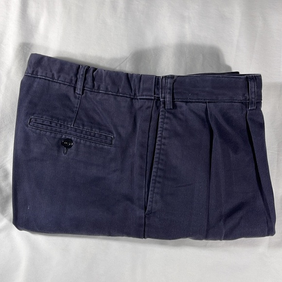 Lands' End mens navy blue rugged double pleated expandable 8.5" shorts - size 36 - Picture 12 of 12